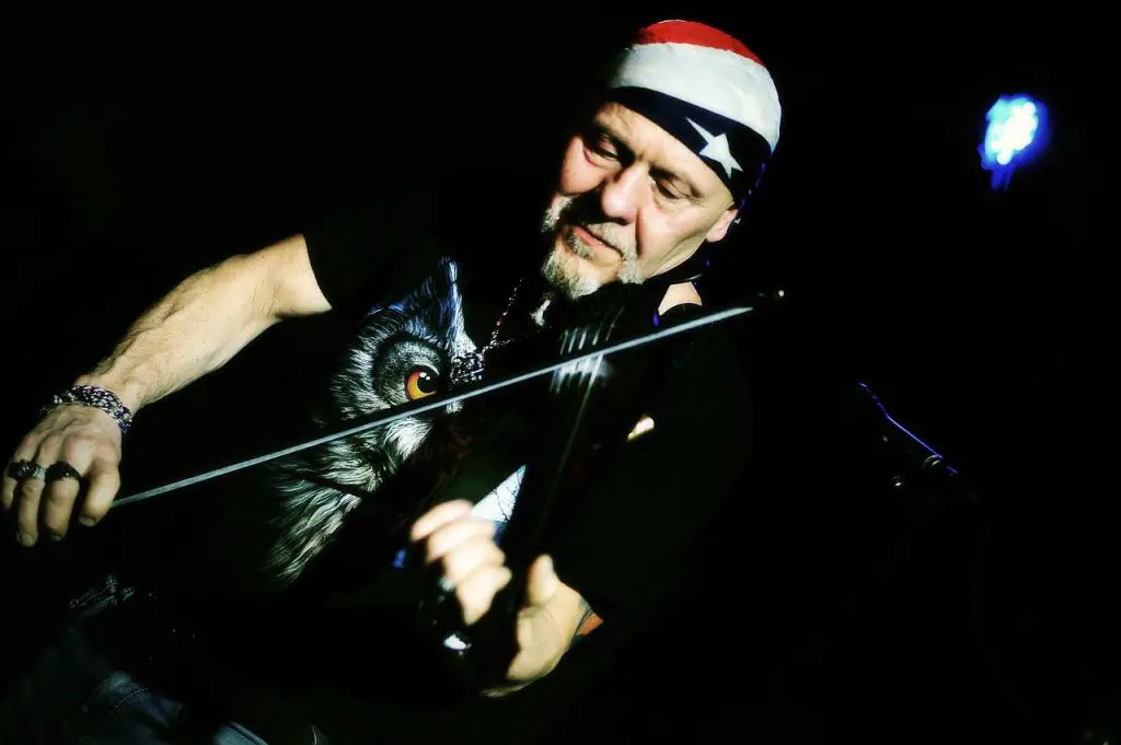 How To Learn to Play Violin By Yourself in 6 (Simple?) Steps